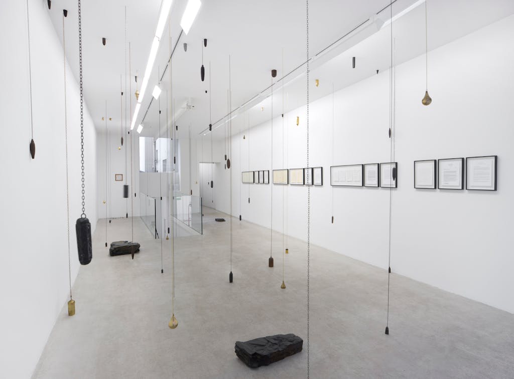 Exhibition view, kamel mennour, Paris - © kamel mennour