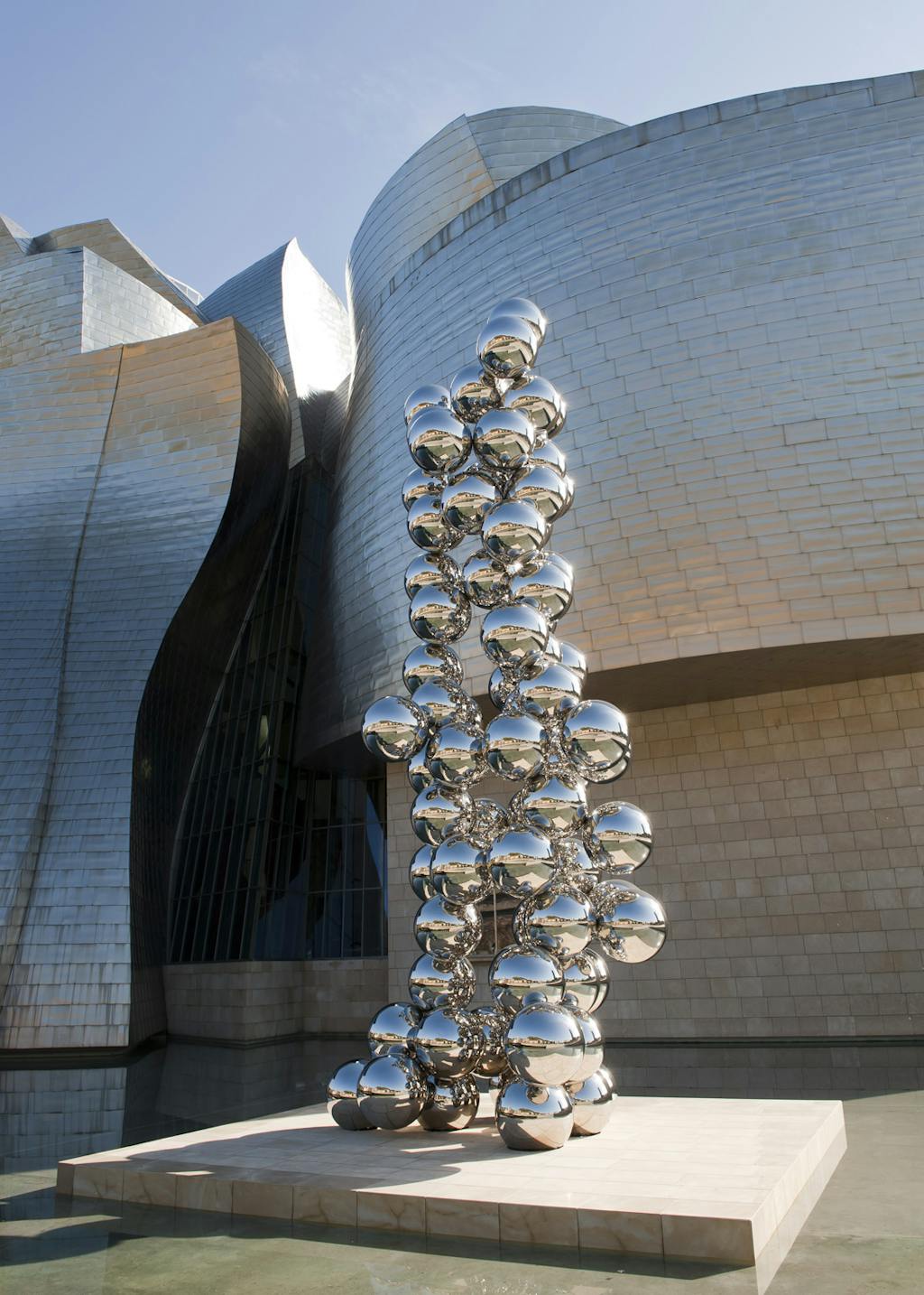 Permanent installation, Tall Tree &amp; The Eye, Guggenheim Museum Bilbao - © Mennour