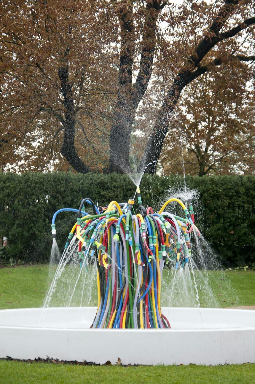 Fountain, Serpentine Galleries, London - © Mennour