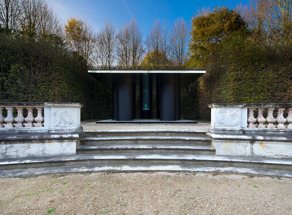 Exhibition view, Château de Versailles - © kamel mennour