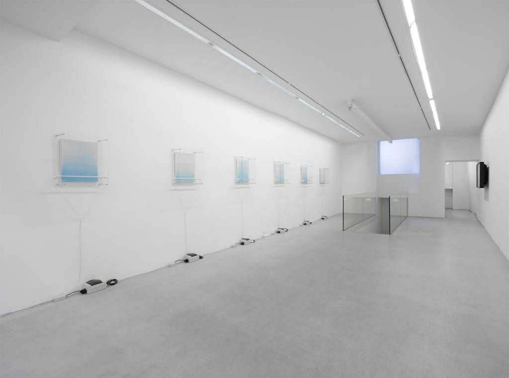 Exhibition view, kamel mennour, Paris - © kamel mennour