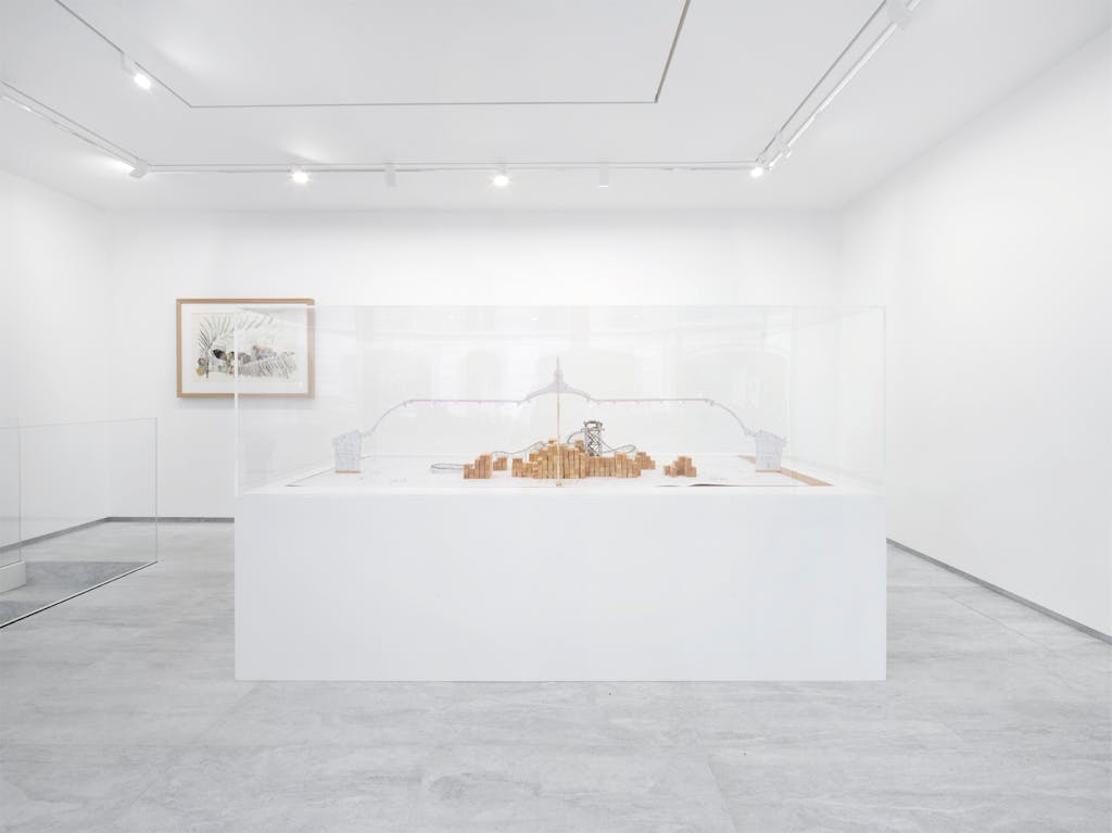 Exhibition view, kamel mennour, Paris - © kamel mennour