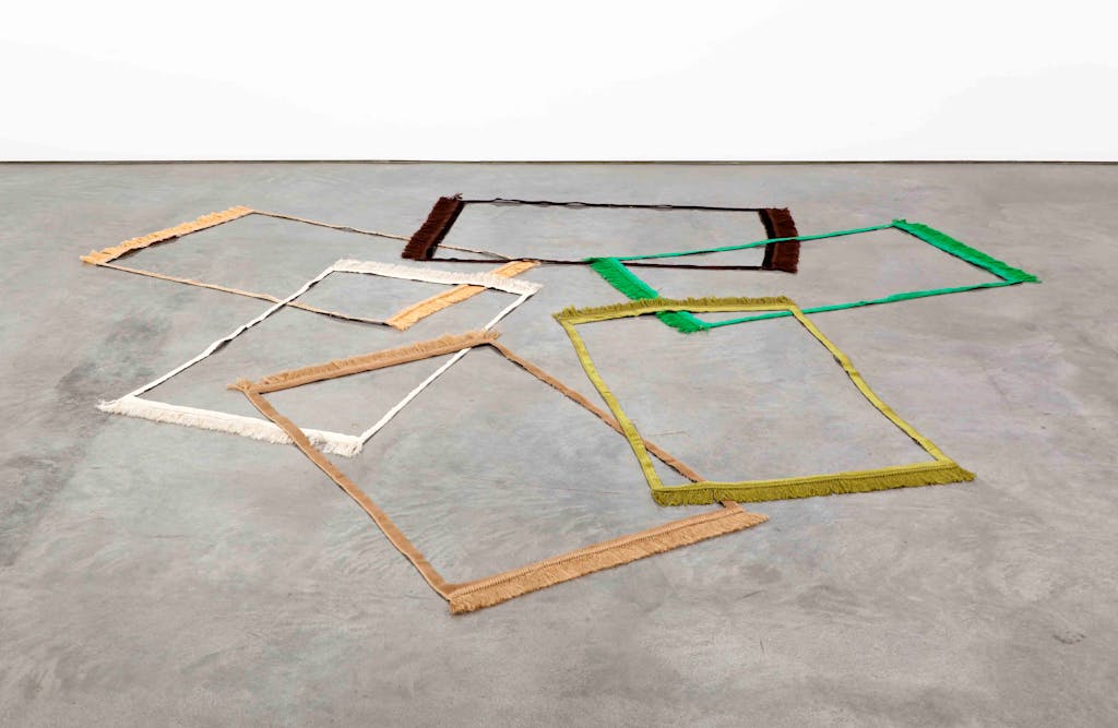 Frames (olive, miel, beige, vert, brun, paille) - © kamel mennour