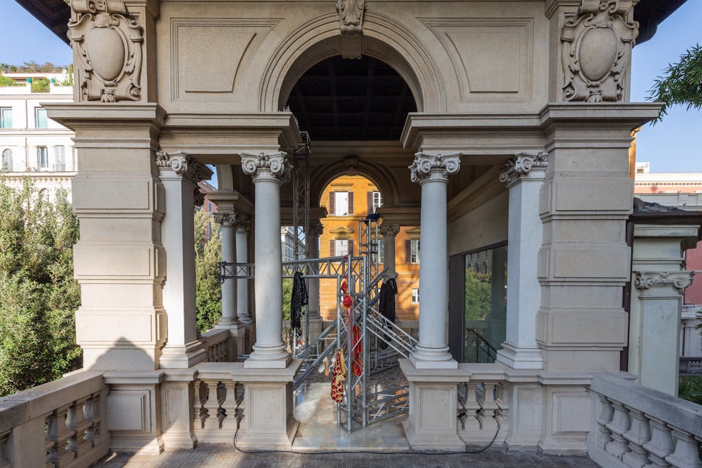 Installation view, Istituto Svizzero, Rome - © kamel mennour