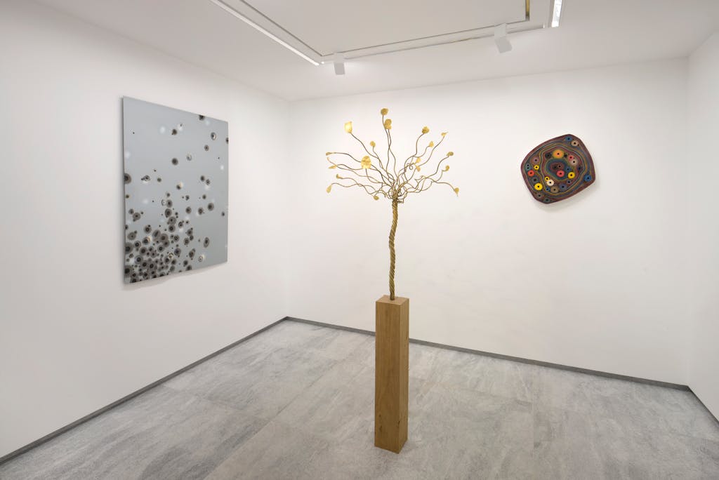 Exhibition view, kamel mennour, Paris - © kamel mennour