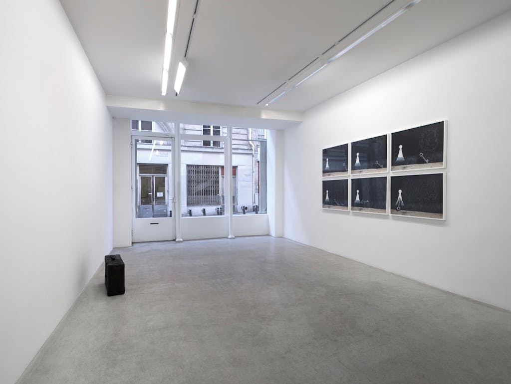 Exhibition view, kamel mennour, Paris - © Mennour