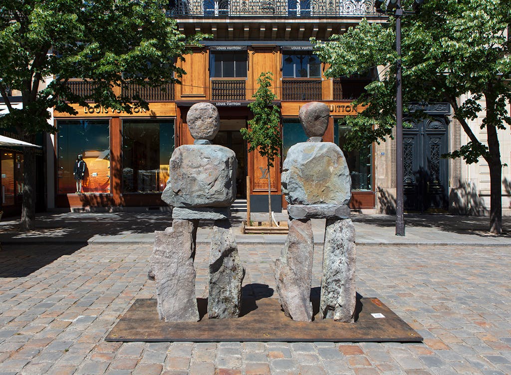 Installation view, Place Saint-Germain-des-Pr&eacute;s, Paris - © kamel mennour