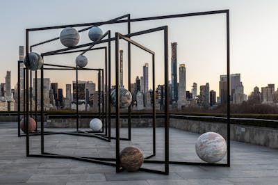 Alicja Kwade - MET Rooftop - © kamel mennour