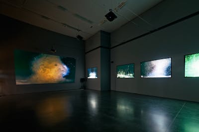 Hicham Berrada
View of the exhibition “Sol”, Micro Onde, centre d'art de l'Onde, Vélizy-Villacoublay, France, 2015
© Hicham Berrada
© Photo. Aurélien Mole
Courtesy the artist and kamel mennour, Paris - © kamel mennour