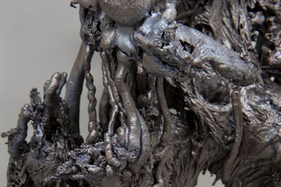 Hicham Berrada
Kéromancie #3, 2018-2019
Charred bronze, white painted steel box
52 x 25 x 16,5 cm - © kamel mennour